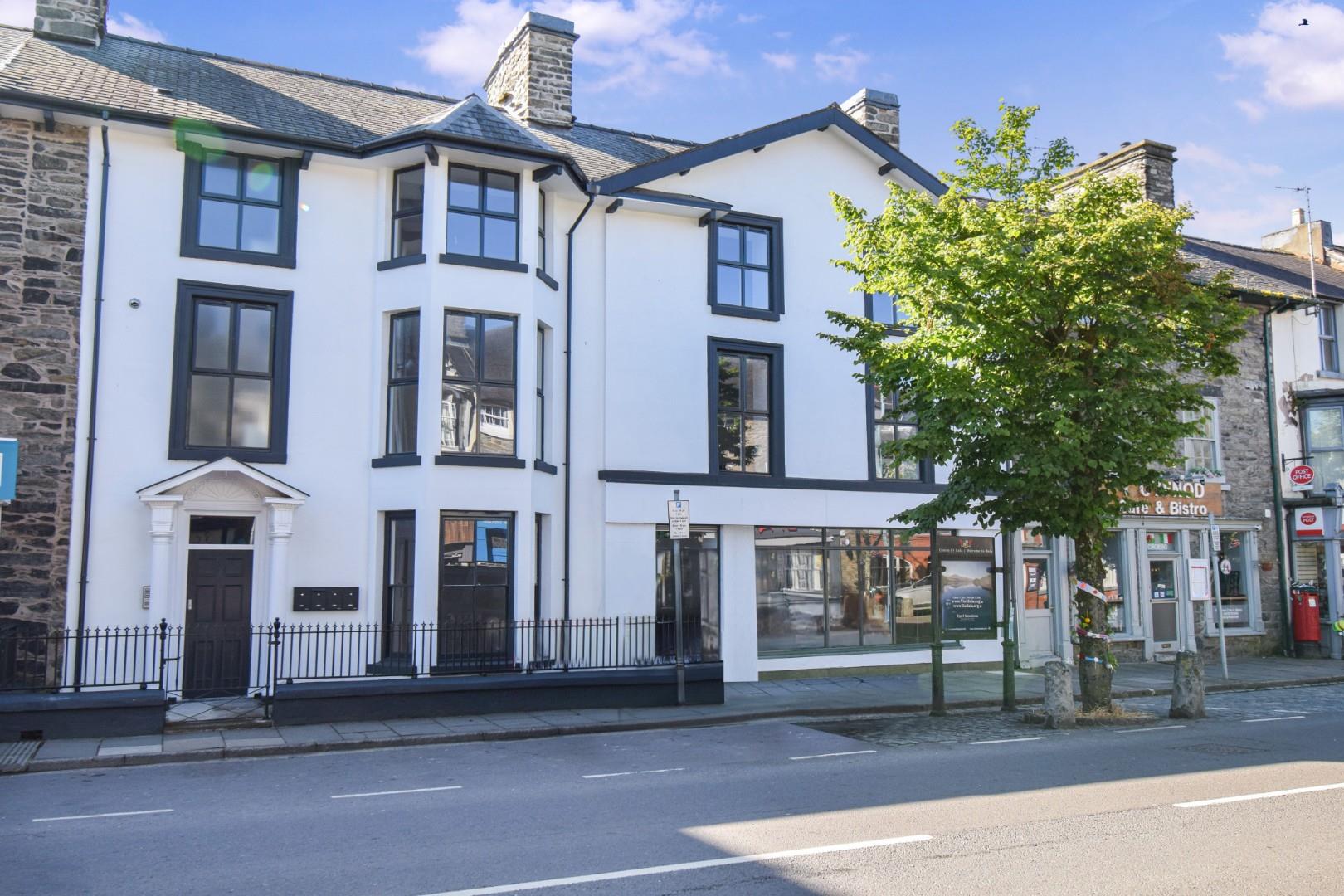 High Street, Bala